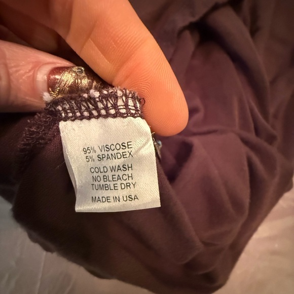 Momo Women's Pleat Shoulder Cowl Neck Brown Tunic Length Blouse Size Large - Picture 10 of 10